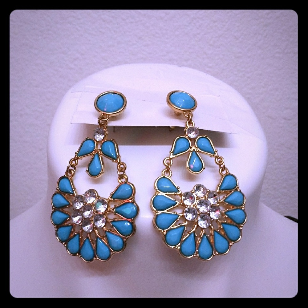 💙Statement💙 Earrings!💙 - Picture 1 of 1